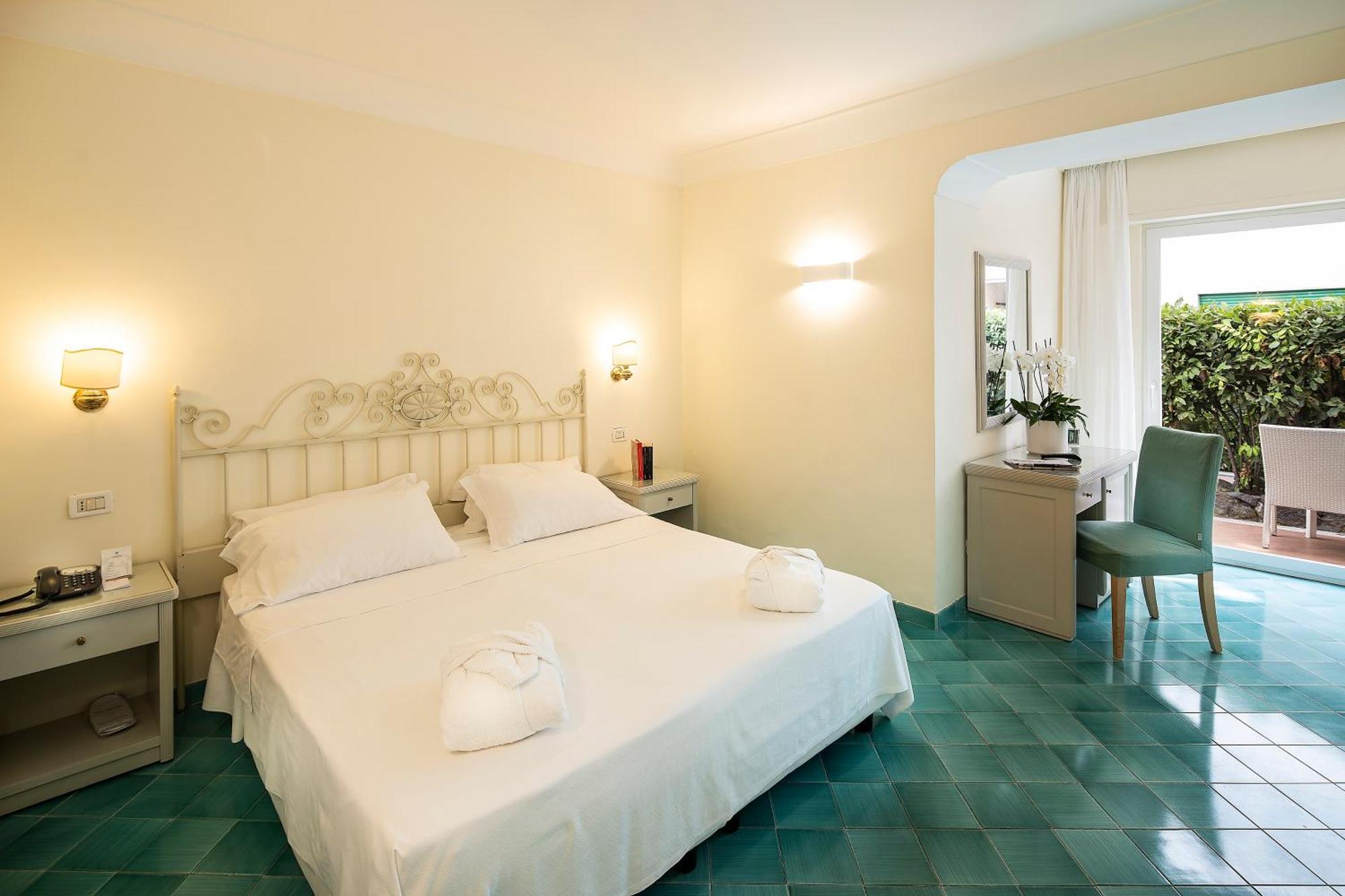 Hotel Continental Mare Ischia Exterior foto